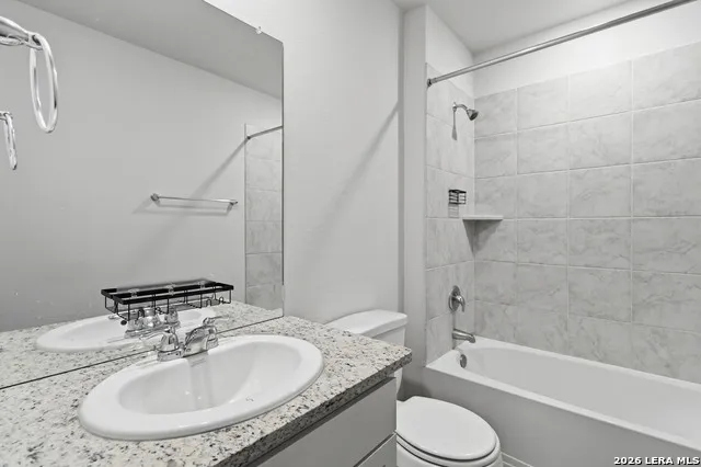 15750 Clove Spice Way Von Ormy, TX 78073