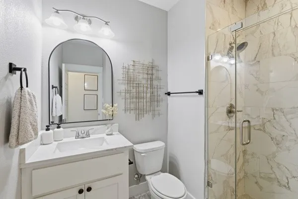 3247 Darvany Drive Dallas, TX 75220