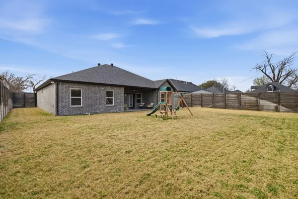 3247 Darvany Drive Dallas, TX 75220