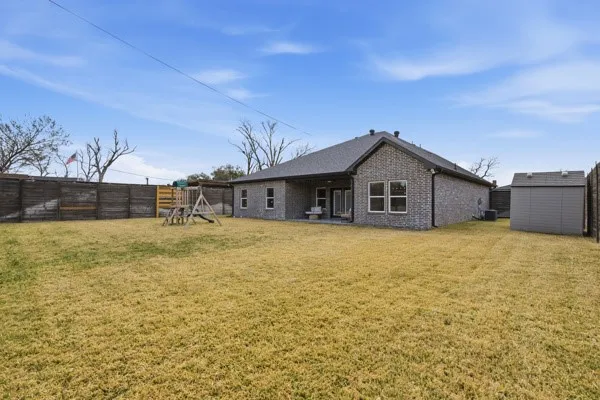 3247 Darvany Drive Dallas, TX 75220