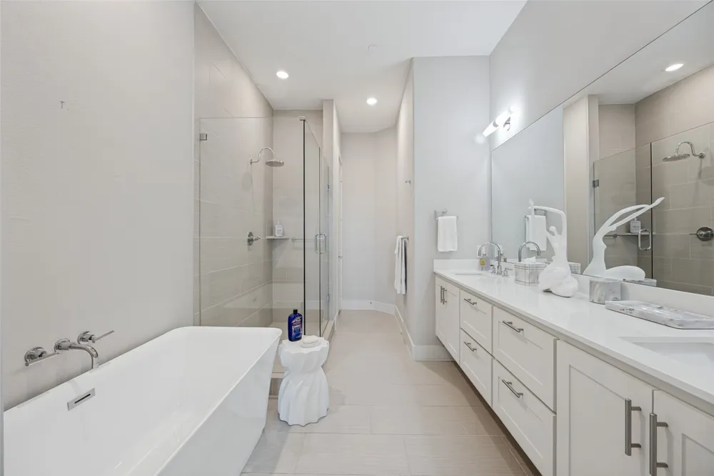 15875 Spectrum Drive #4105 Addison, TX 75001