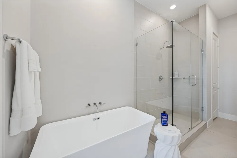 15875 Spectrum Drive #4105 Addison, TX 75001