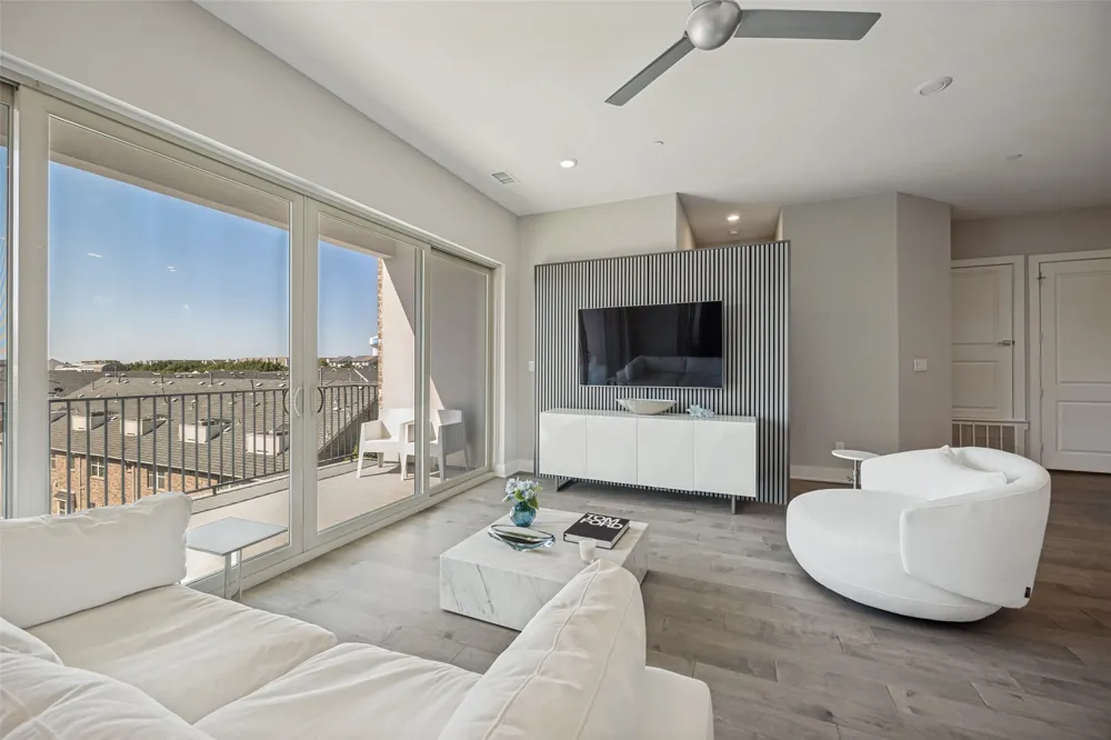 15875 Spectrum Drive #4105 Addison, TX 75001