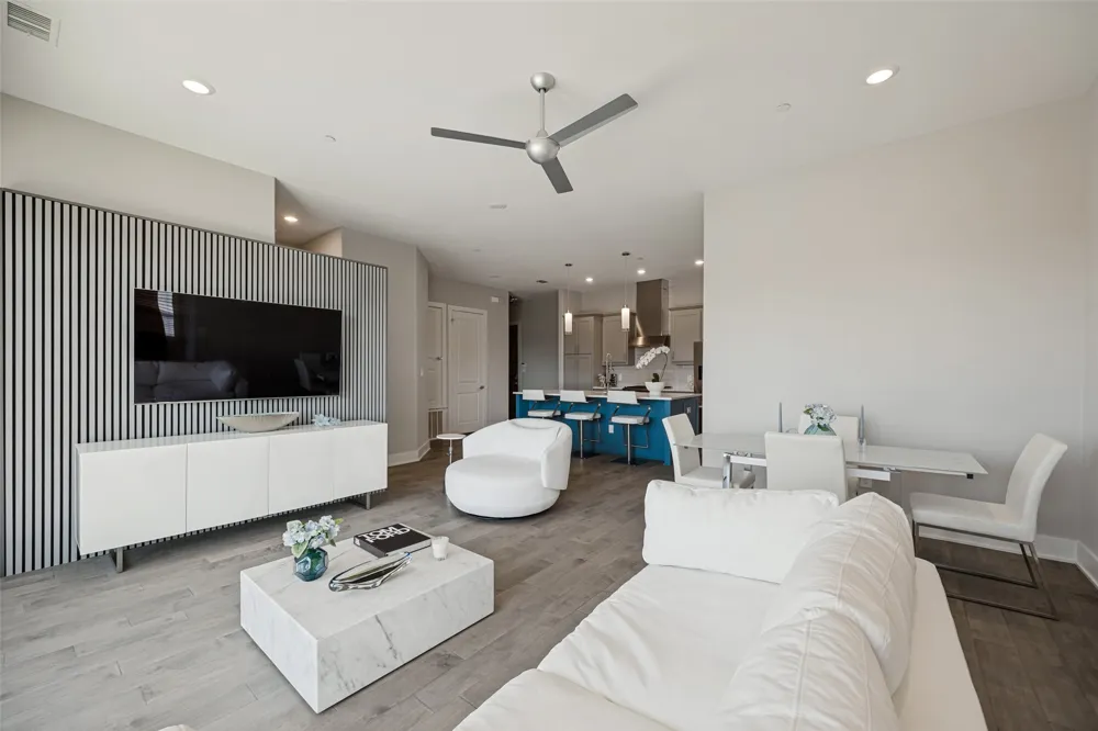 15875 Spectrum Drive #4105 Addison, TX 75001