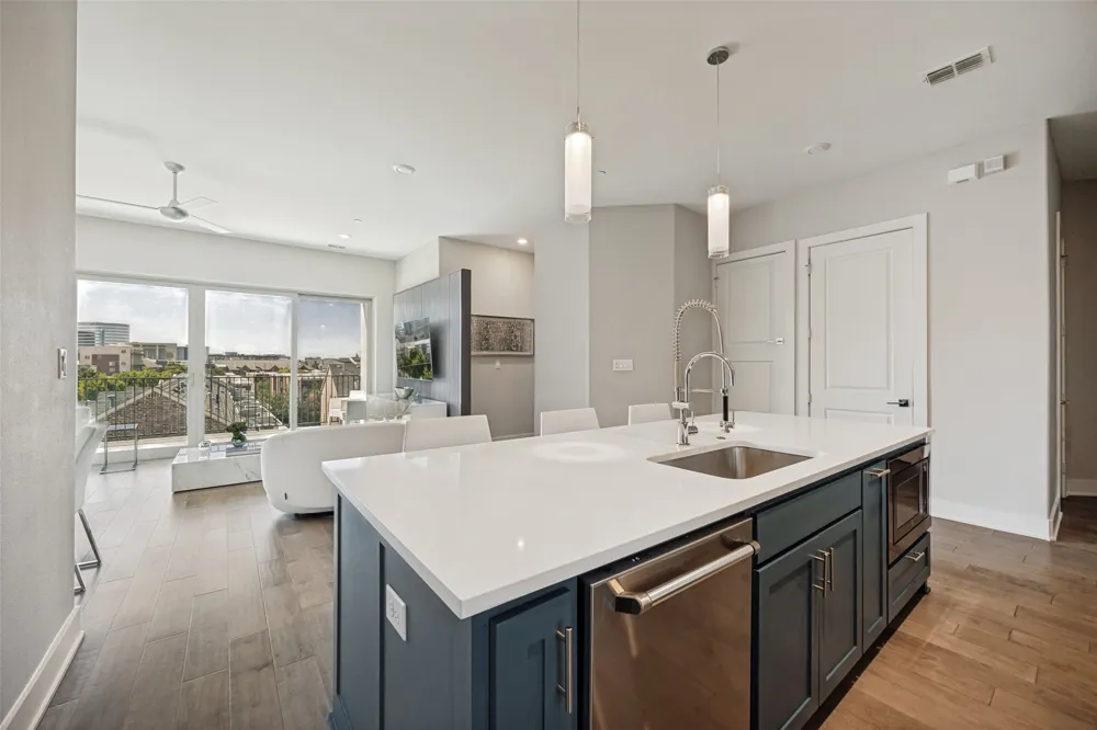 15875 Spectrum Drive #4105 Addison, TX 75001