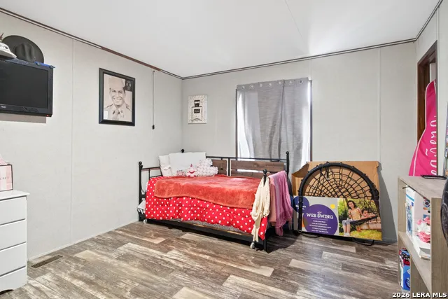 140 Valley View Dr Poteet, TX 78065