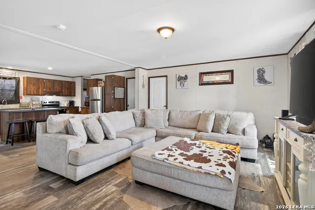 140 Valley View Dr Poteet, TX 78065
