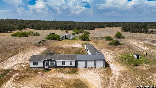 1156 PR Vista Hills Ln Somerset, TX 78069