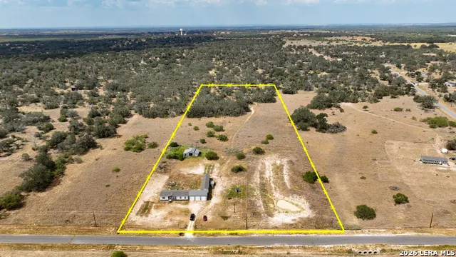 1156 PR Vista Hills Ln Somerset, TX 78069