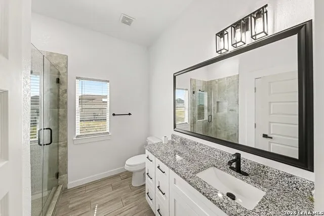 136 SUMMER MEADOW DR La Vernia, TX 78121