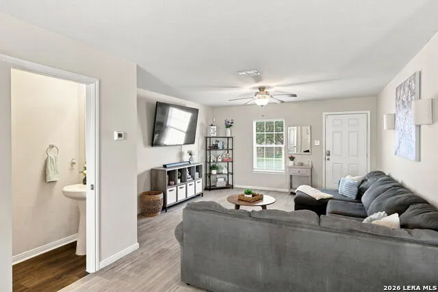 15250 Snug Harbor Way Von Ormy, TX 78073