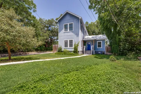 737 E MAGNOLIA AVE