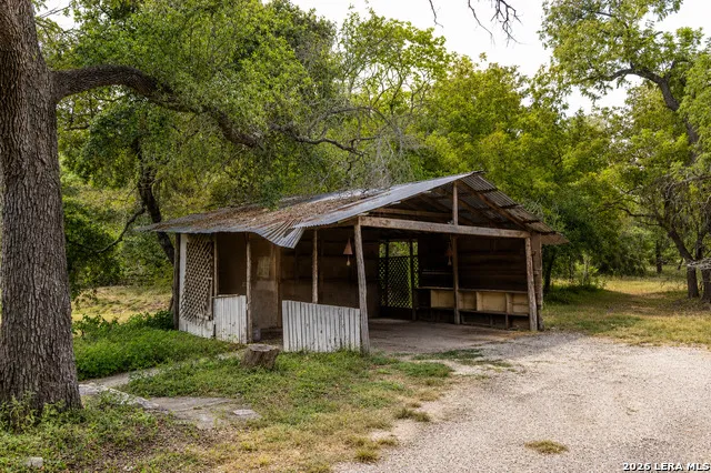 190 Enchanted Valley Rd Kerrville, TX 78028