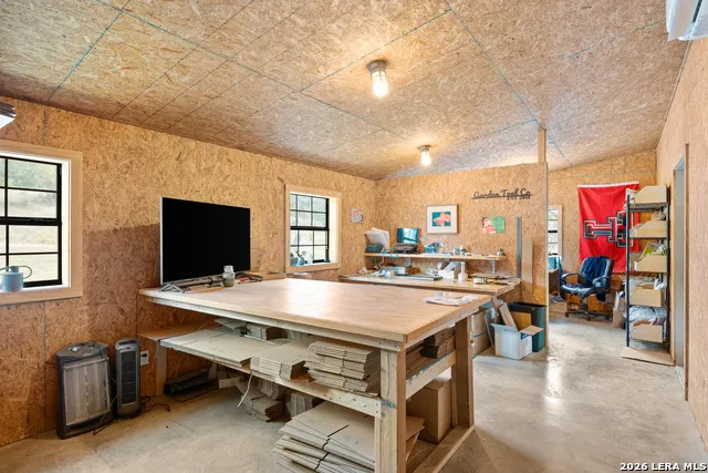 190 Enchanted Valley Rd Kerrville, TX 78028
