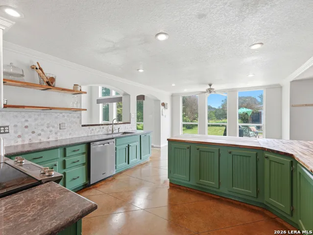 1208 ODaniel School Rd Seguin, TX 78155
