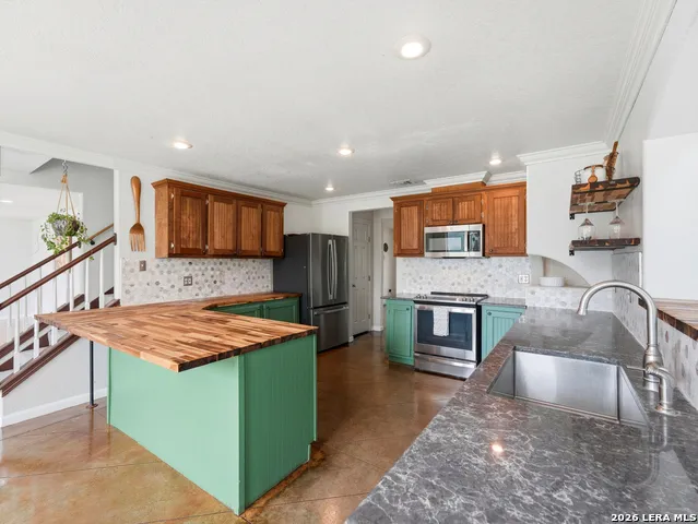 1208 ODaniel School Rd Seguin, TX 78155