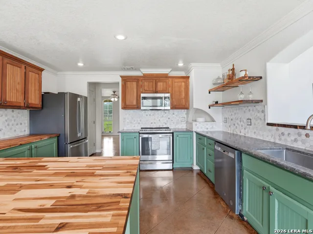 1208 ODaniel School Rd Seguin, TX 78155