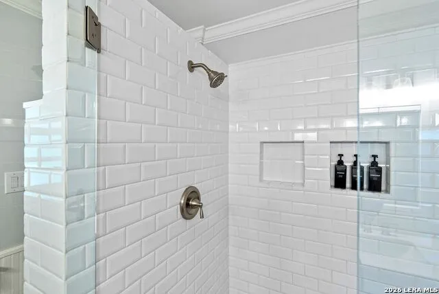 204 ACORN ST Fredericksburg, TX 78624