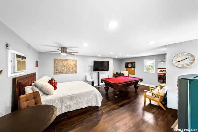 204 ACORN ST Fredericksburg, TX 78624