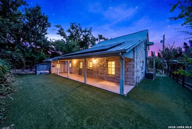 204 ACORN ST Fredericksburg, TX 78624
