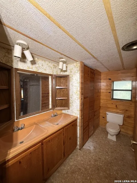 14634 STATE HIGHWAY 7 E Centerville, TX 75833