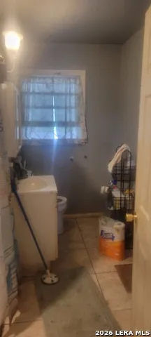 1711 S Tyler Beeville, TX 78102