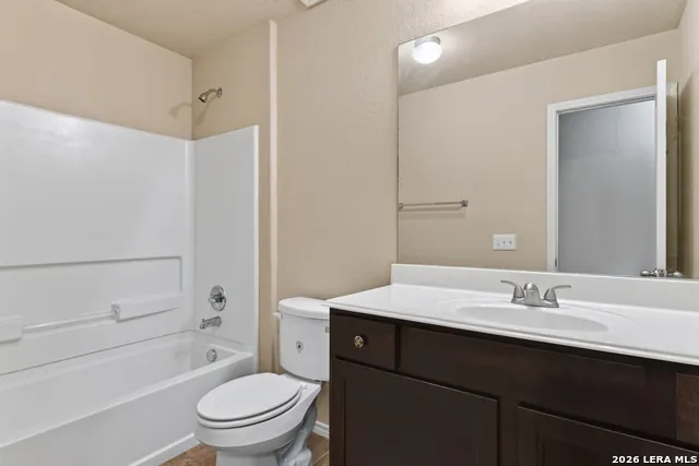 10307 Walnut Crest San Antonio, TX 78245