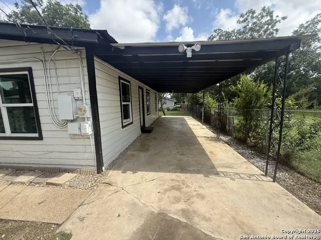 219 MOHAWK ST San Antonio, TX 78211