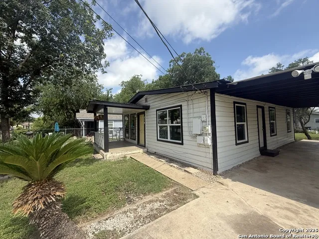 219 MOHAWK ST San Antonio, TX 78211