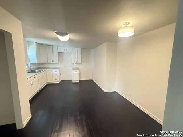219 MOHAWK ST San Antonio, TX 78211