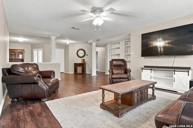 18635 Creekside Pass San Antonio, TX 78259