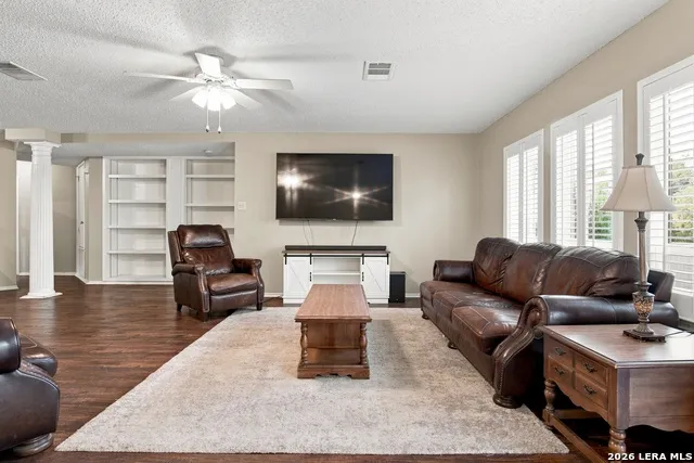 18635 Creekside Pass San Antonio, TX 78259