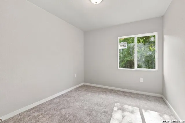 8012 LAUREL BND San Antonio, TX 78250