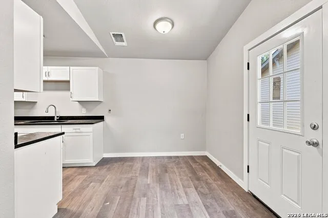 8012 LAUREL BND San Antonio, TX 78250