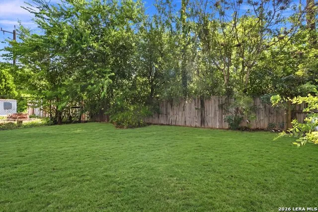 8012 LAUREL BND San Antonio, TX 78250