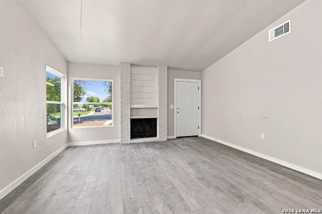 8012 LAUREL BND San Antonio, TX 78250