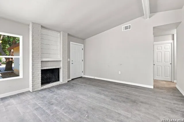 8012 LAUREL BND San Antonio, TX 78250