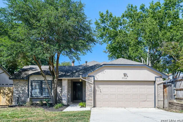 7710 Apple Green San Antonio, TX 78240