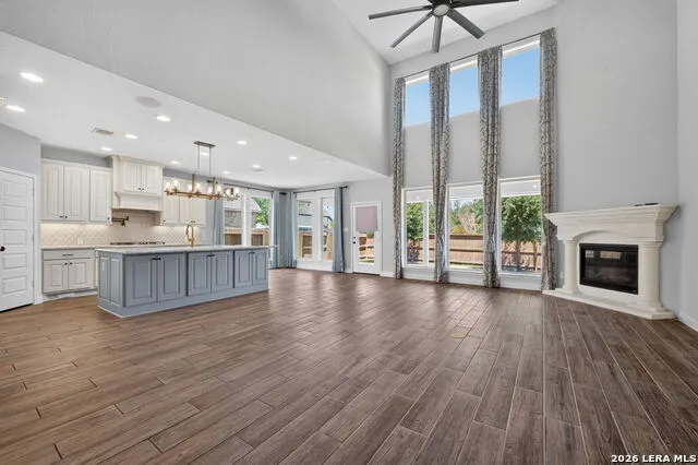 2108 THAYER CV San Antonio, TX 78253