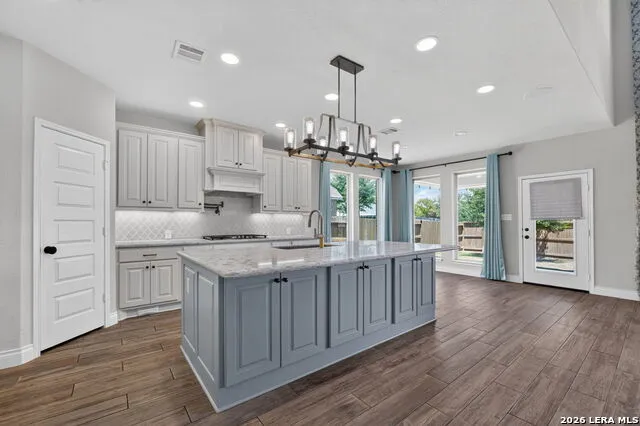 2108 THAYER CV San Antonio, TX 78253