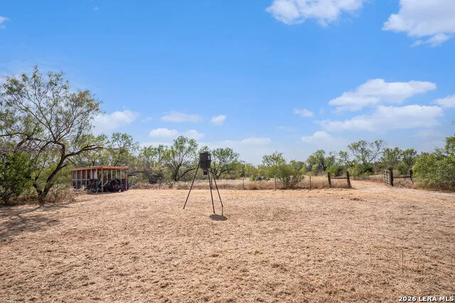 545 County Road 741 Yancey, TX 78886