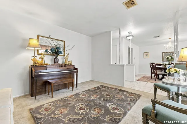 341 ORIENTE DR Pleasanton, TX 78064