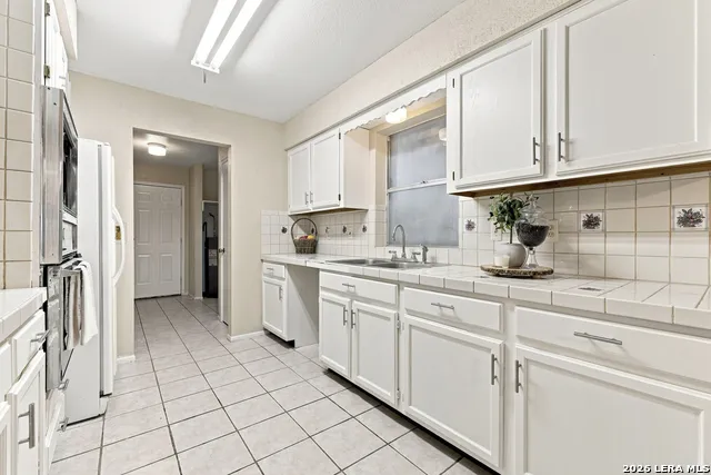 341 ORIENTE DR Pleasanton, TX 78064
