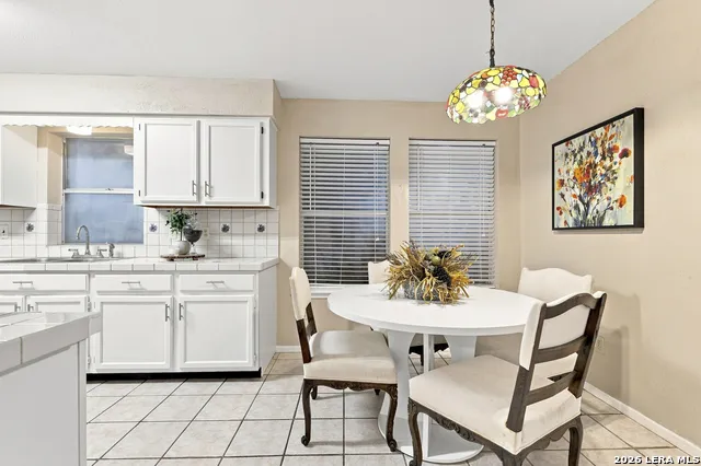 341 ORIENTE DR Pleasanton, TX 78064