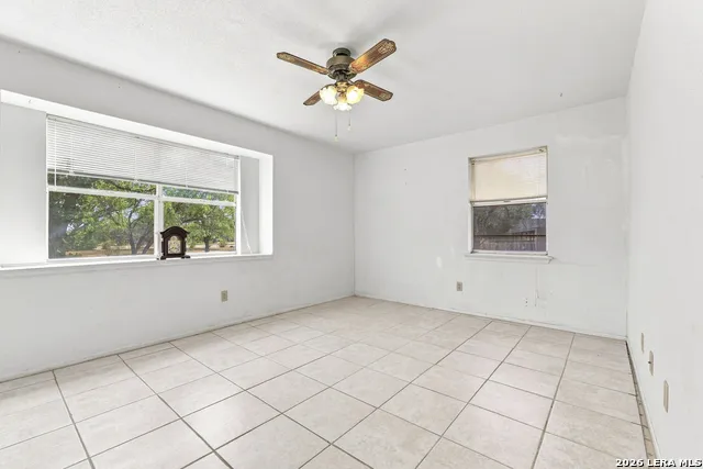 341 ORIENTE DR Pleasanton, TX 78064