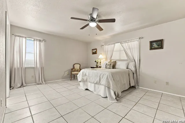 341 ORIENTE DR Pleasanton, TX 78064