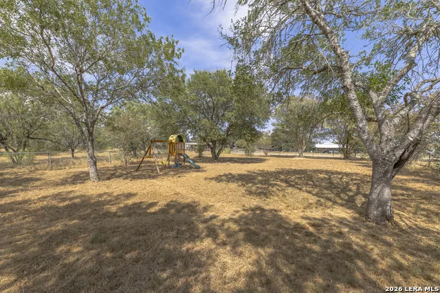 341 ORIENTE DR Pleasanton, TX 78064