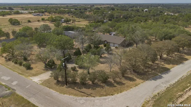 341 ORIENTE DR Pleasanton, TX 78064