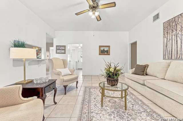 341 ORIENTE DR Pleasanton, TX 78064