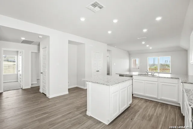 118 High Fence Road San Antonio, TX 78245